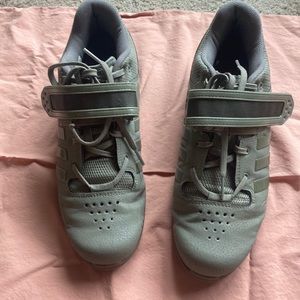 Adipower Adidas Weightlifting shoes Size 9 Grey